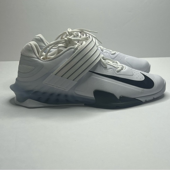 Nike Savaleos - Used but in great condition. - Picture 2 of 15